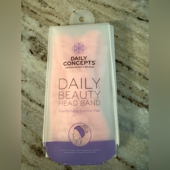 Luxury Hair and Skincare Gift Set for that special lady in your life - Picture 14 of 16